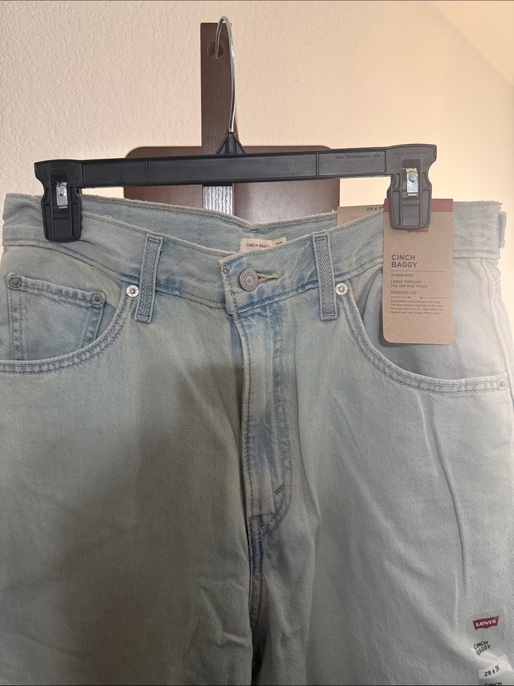 Levi's Women’s Relaxed Cinch Baggy Jeans in Light Blue Wash